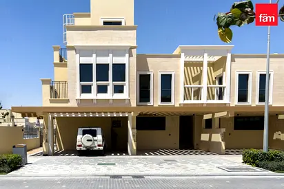 Keys in Hand | End Corner | Adjacent to Park