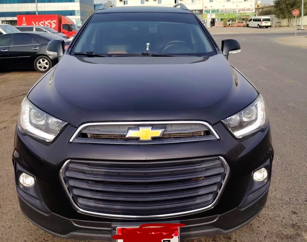 Chevrolet Captiva 2017 — photo 1 of 8