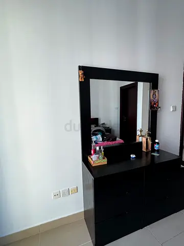 Black 6-Drawer Dresser with Large Mirror