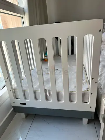 Baby crib