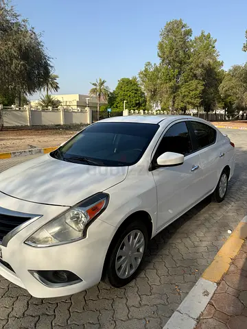 Nissan Versa SV 2018