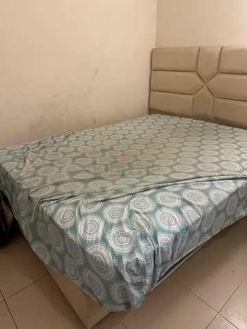 Bed and mattress