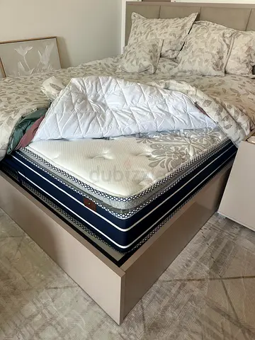 King Size Mattress - 180x200x27 cm (Almost New/Unused)
