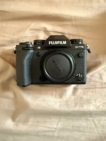 Fujifilm X-T5 + 5 Prime/Zoom Lenses — Lightly Used, Mint Condition