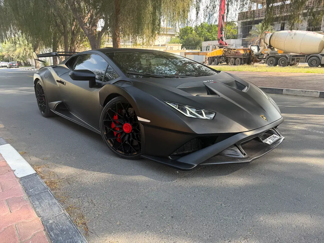 Lamborghini Huracan 2022 — photo 1 of 6