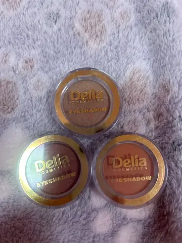 Set of 3 Delia single eyeshadows - neutral shades