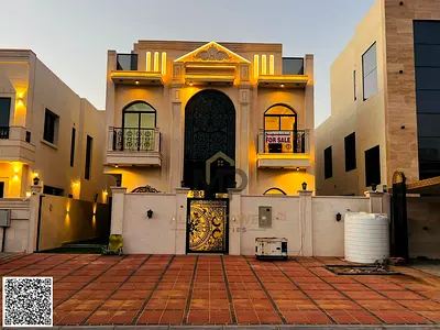 An unmissable opportunity: a classic two-story villa with a rooftop terrace, fully furnished and re