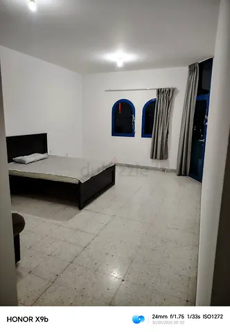 Executive bachelor Master room for rent