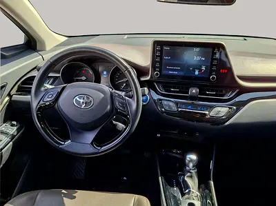 صورة 10 لـ 2023 Toyota C-HR