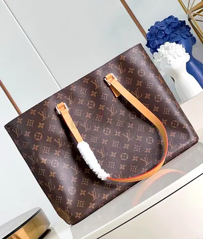 Louis vuitton Luco tote bag