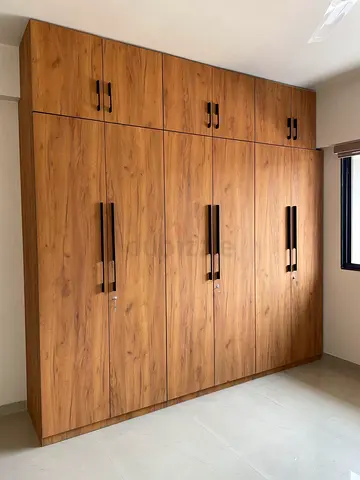 Solid wood-look built-in wardrobe with top cabinets — 4-door + storage