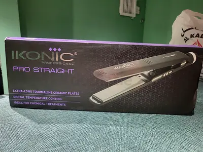 Ikonic Pro Straight Hair Straightener - Brand New in Box