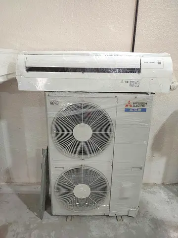 SPARINGLY USED MITSUBISHI SPLIT AC FOR SALE