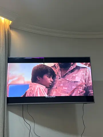 75-inch LED TV in Small portion display issue