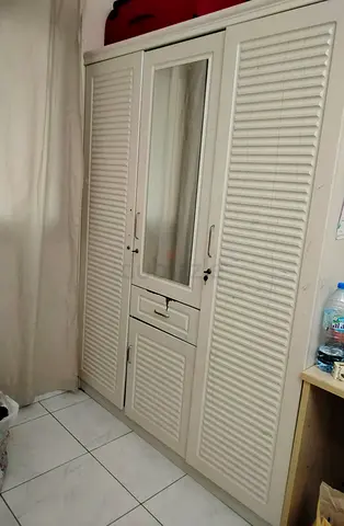 White 3-Door Wardrobe with Mirror