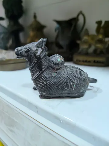 Small Antique Nandi Bull Brass Statue — Vintage Hindu Sculpture 6cm tall