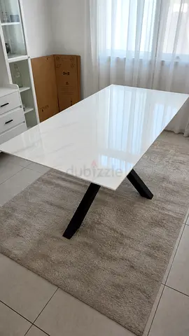 White Marble - Excellent Condition