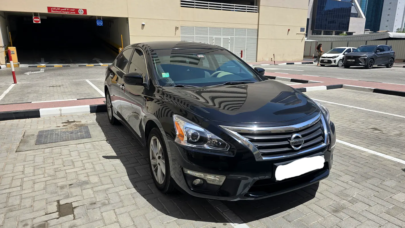 Nissan Altima 2015 — photo 1 of 10