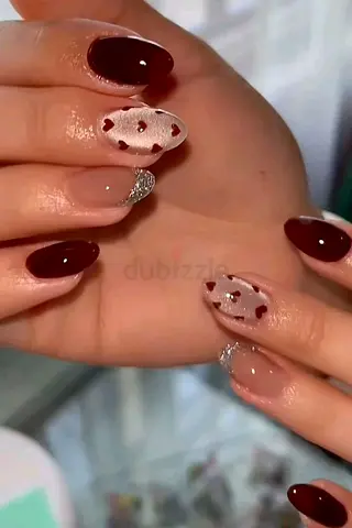 Hand-painted Heart Accent Gel Nails - Burgundy  Sparkle (Pre-done Set)