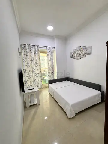 Private room available in Dubai Marina AED 3200 Monthly - Females only- Very close to metro station