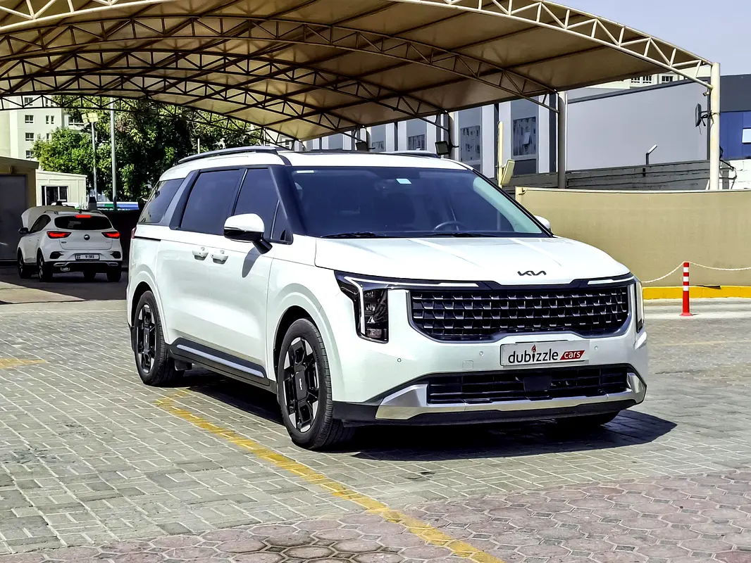 Kia Carnival 2026 — photo 1 of 15