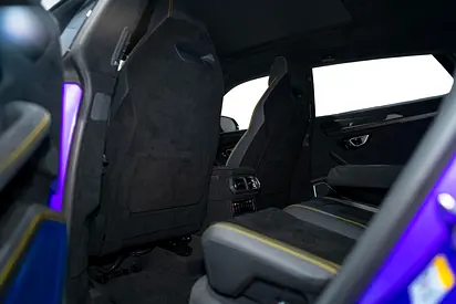 2023 Lamborghini URUS — миниатюра 16