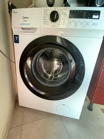 Washing machine in very good condition for sale.
