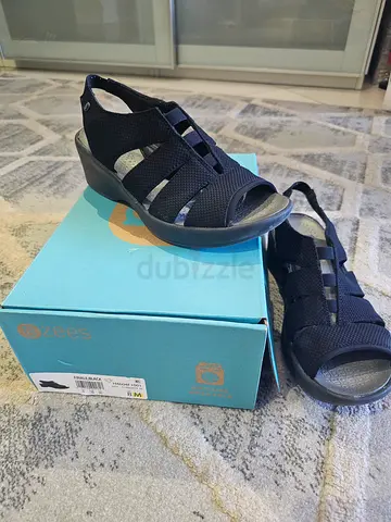 Bzees black slip-ons