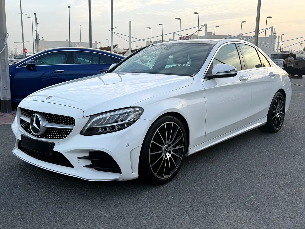 Mercedes-Benz C-Class 2020 — photo 1 of 16