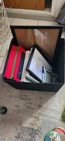 Assorted picture frames