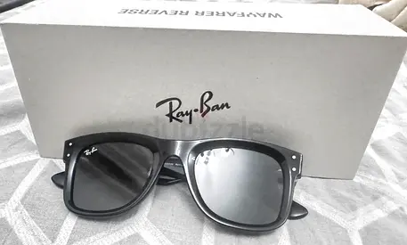 Ray-Ban Wayfarer Sunglasses – Original with Box – Excellent Condition