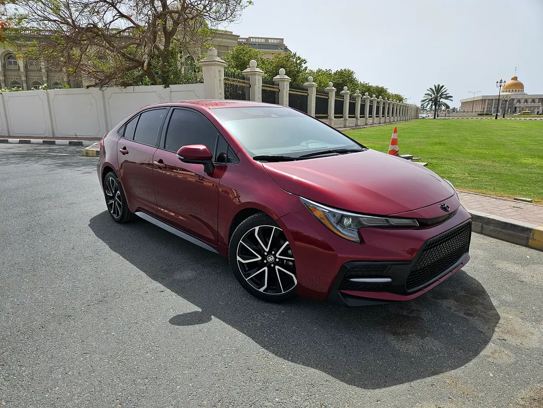 Toyota Corolla 2022 — photo 1 of 13