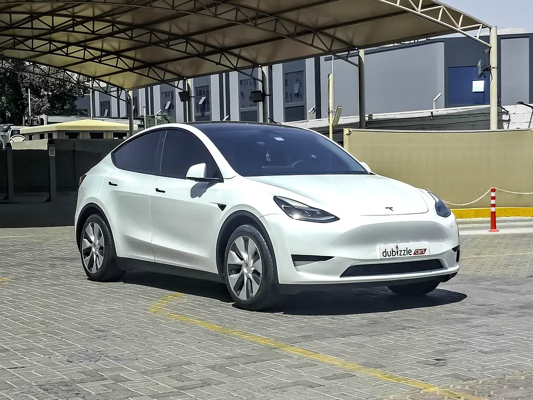 Tesla Model Y 2024 — photo 1 of 15