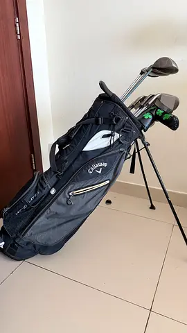 Full set of mixed brand golf clubs - Taylormade, Callaway