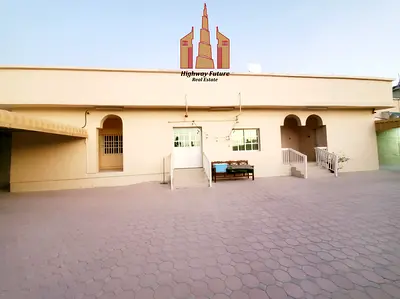 5Bed room Hall Majlis big yard parking in ghafiya 90k last