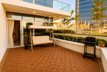 EXTENDED OUTDOOR TERRACE| FURNISHED | VACANT