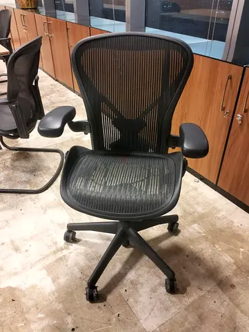 For selling Herman Miller Aeron chair.good condition only little use
