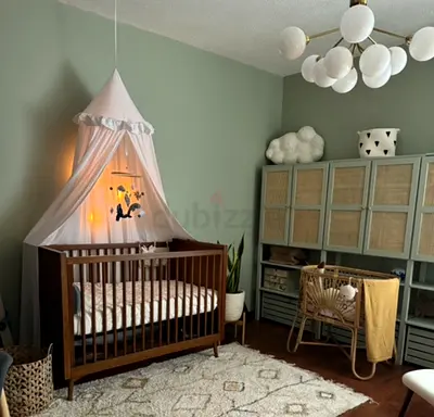 Pottery Barn solid wood crib and toddler bed with mattress and linen