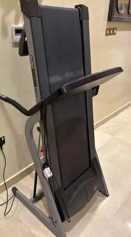 Treadmill سير رياضه