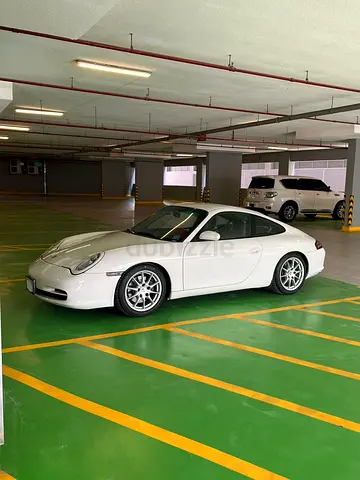 Porsche 911 Carrera 2003 - Japanese Specs - Pristine Condition
