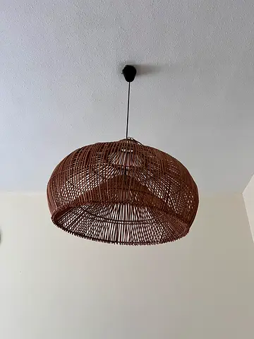 Woven rattan pendant light / hanging lamp