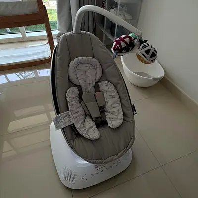 4moms MamaRoo Baby Swing / Rocker - Grey,