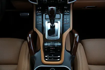 2013 Porsche CAYENNE — миниатюра 16