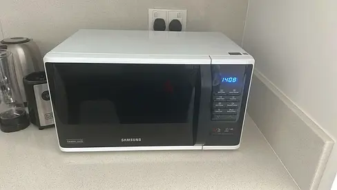 Samsung Solo Microwave Oven 23L – MS23K3513AW