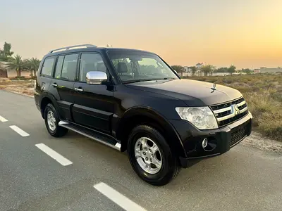 Mitsubishi Pajero GLS Top 5 Door - GCC Specs