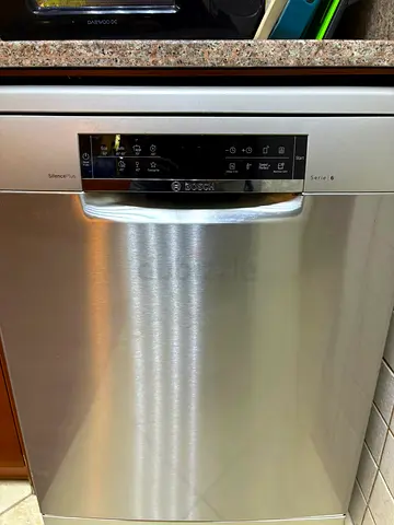 Bosch series 6 with wifi same like new condition perfect working