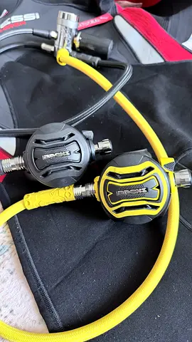 Diving Equipments , Regulator apex xtx50 , bcd , fins , light , wetsuit , reel