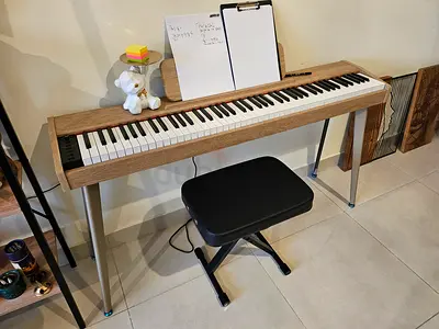 Donner DDP-60 digital piano - light use, brand new working condition with the chair
