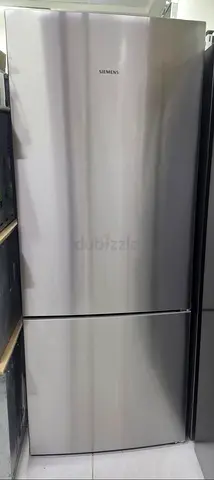 Siemens iQ300 bottom freezer refrigerator
