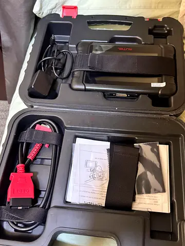 Autel MX808S Car diagnostic scanner kit with case and cables